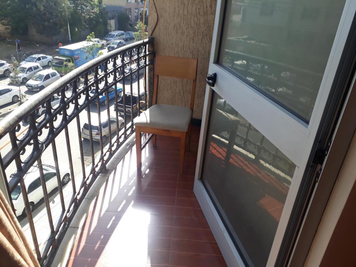Bruhway Hotel Addis Ababa Exterior foto