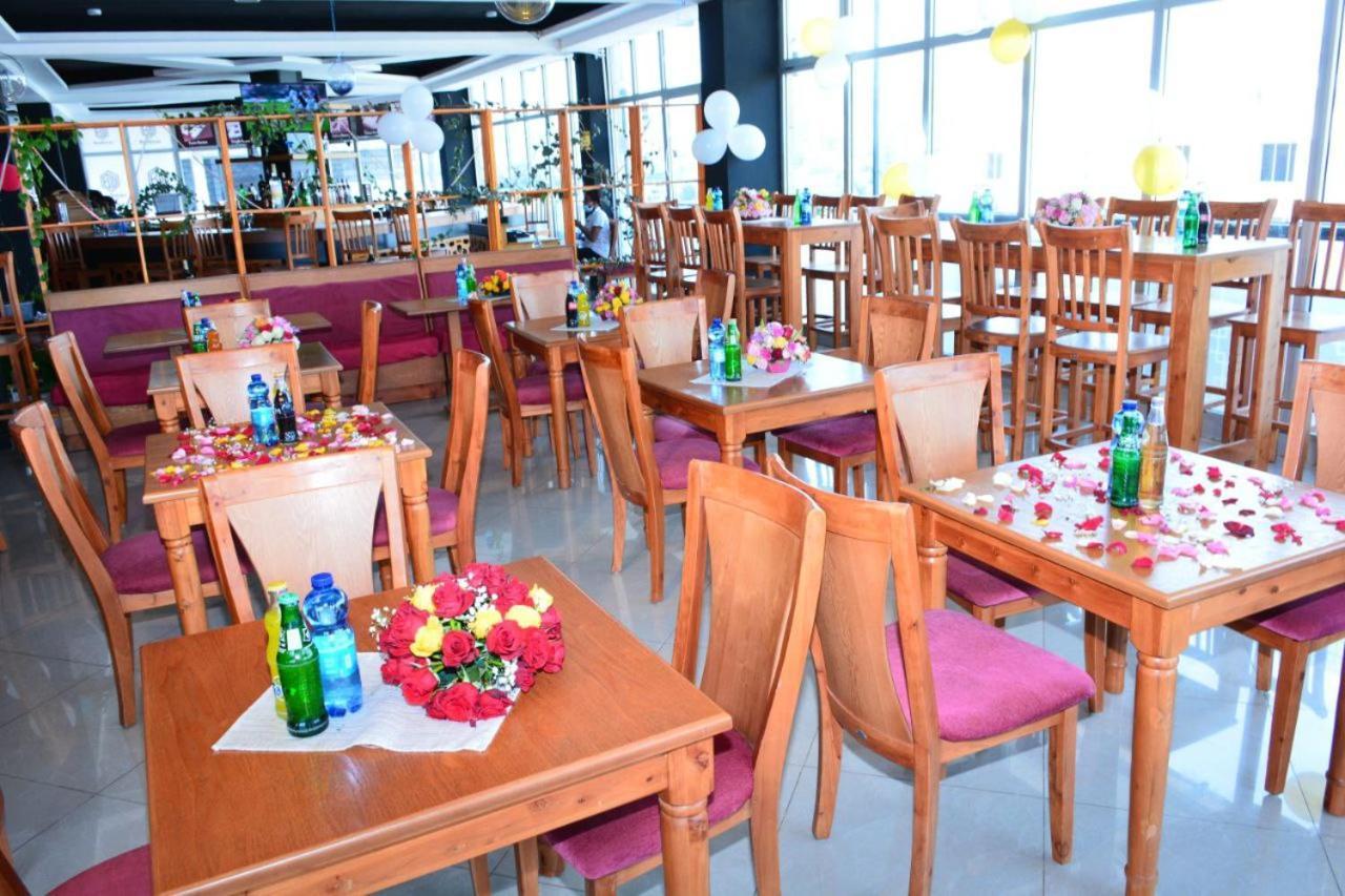Bruhway Hotel Addis Ababa Exterior foto